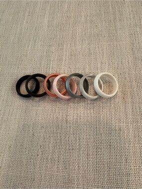 Set of Seven Women’s Silicone Rings in Black, Brown, Rose, Pink, Gray, White